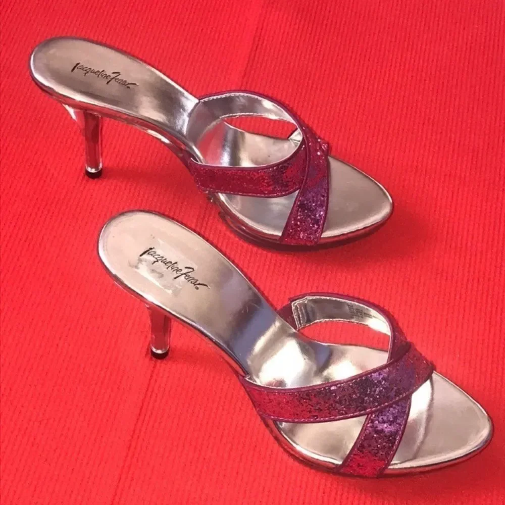Jacqueline Ferrar Elegant Pink Glitter Heels with Silver Accents women’s Size 9
